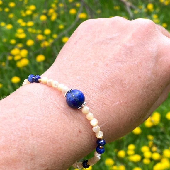 Genuine Mother of Pearl with Lapis lazuli Complete Jewelry Set - Picture 9 of 10